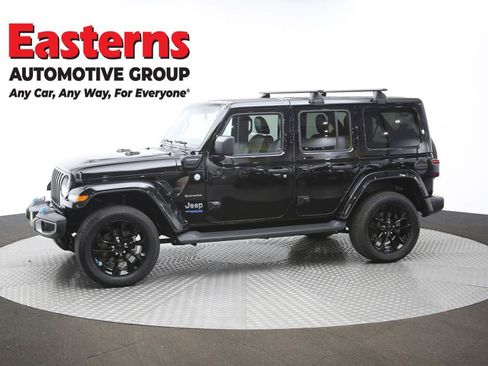Used 2022 Jeep Wrangler Unlimited Sahara AWD/4WD image 56