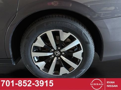 Used 2025 Honda Odyssey EX-L image 33