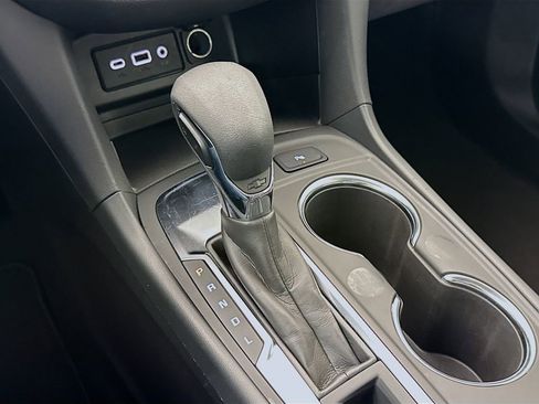 Used 2024 Chevrolet Equinox LT image 16