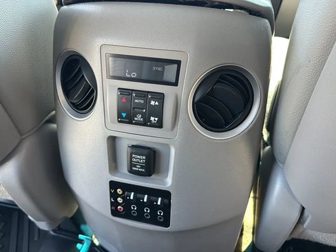 Used 2015 Honda Pilot Touring image 18