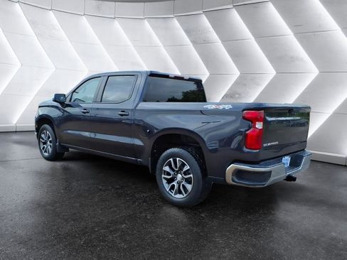 Used 2022 Chevrolet Silverado 1500 LT AWD/4WD image 3