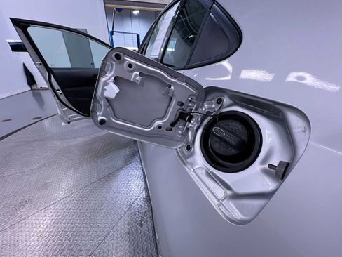 Used 2025 Toyota Corolla LE FWD image 39