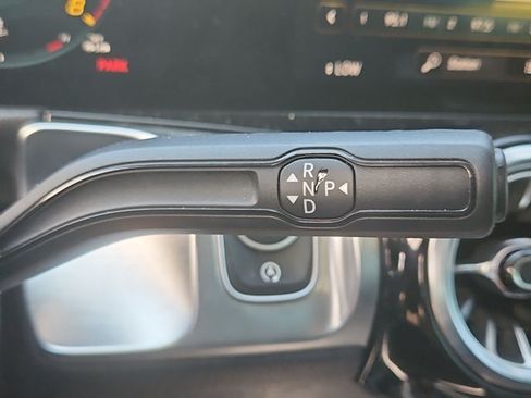 Used 2023 Mercedes-Benz GLB 35 AMG 4MATIC image 16
