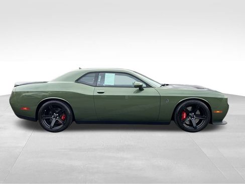 Used 2018 Dodge Challenger SRT Hellcat image 6