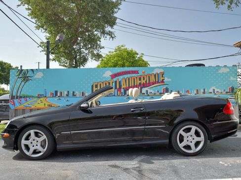 Used 2009 Mercedes-Benz CLK 350 Cabriolet image 5