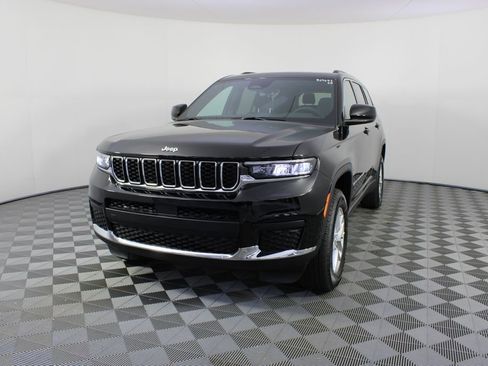 New 2026 Jeep Grand Cherokee L 4WD image 23