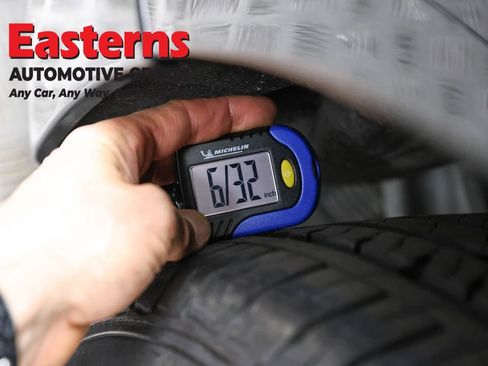 Used 2022 Chrysler Voyager LX image 28