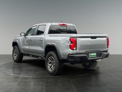 Used 2026 Chevrolet Colorado ZR2 w/ Technology Package AWD/4WD image 7