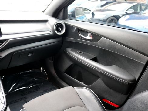 Used 2023 Kia Forte GT-Line image 24