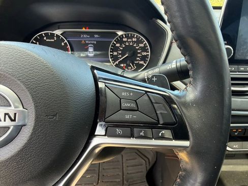 Used 2020 Nissan Altima 2.5 SR w/ Premium Package image 12