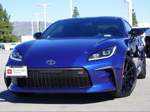 Used 2023 Toyota GR86 Premium w/ ALL Weather Mat Package (TMS) image 3