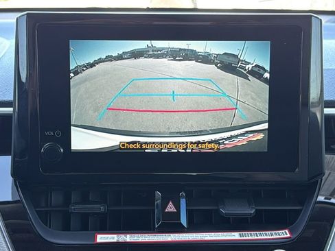 Used 2026 Toyota Corolla Cross L image 24