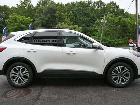 Used 2021 Ford Escape SEL w/ Class II Trailer Tow Package AWD/4WD image 8