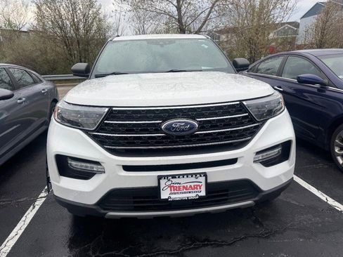 Used 2020 Ford Explorer XLT w/ Equipment Group 202A image 3