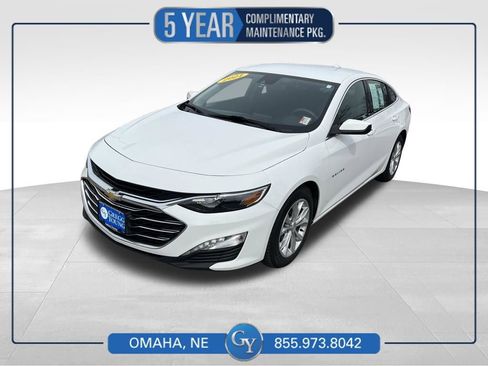 Used 2021 Chevrolet Malibu LT FWD image 1