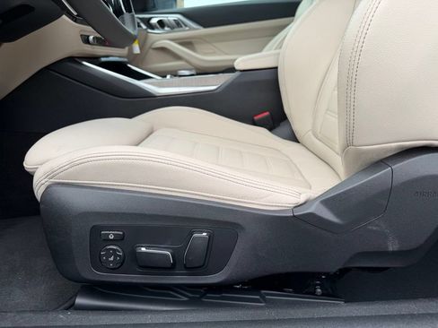 Used 2025 BMW 430i Coupe w/ Premium Package RWD image 18