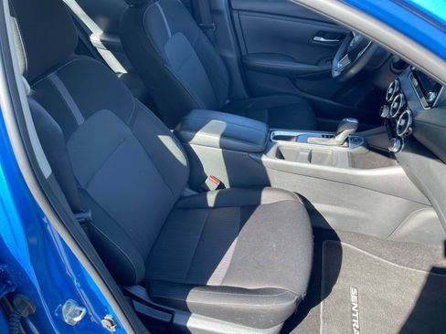 Used 2025 Nissan Sentra SV image 34