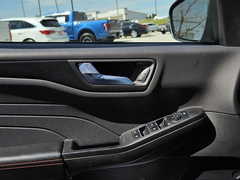 Used 2024 Ford Escape ST-Line image 28