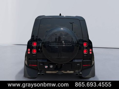 Used 2024 Land Rover Defender 110 V8 AWD/4WD image 4