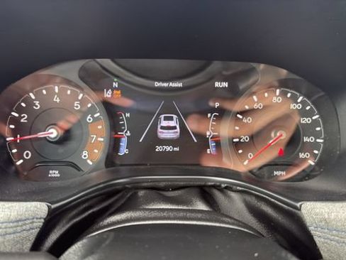 Used 2025 Jeep Compass Latitude AWD/4WD image 11