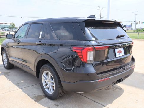 New 2026 Ford Explorer Active RWD image 22