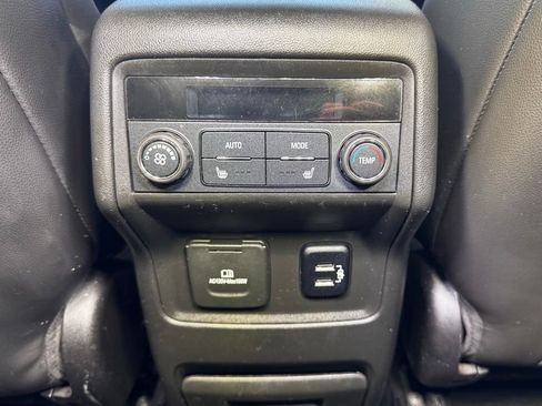 Used 2017 GMC Acadia Denali w/ Technology Package FWD image 45