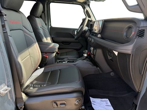 New 2025 Jeep Wrangler Rubicon w/ Steel Bumper Group image 15