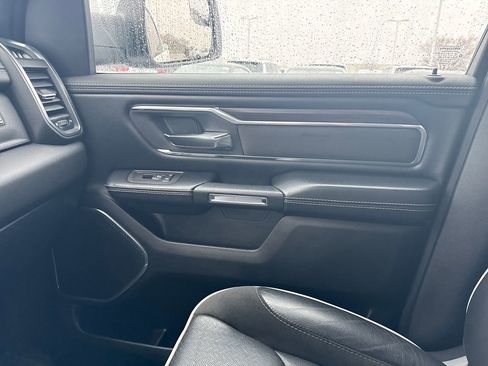 Used 2025 RAM 1500 Laramie image 24