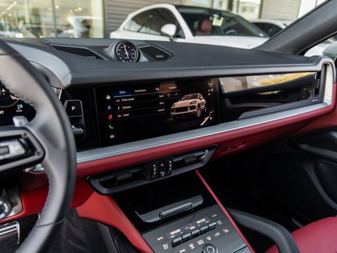 New 2026 Porsche Cayenne S image 31