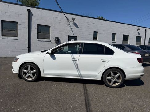 Used 2017 Volkswagen Jetta S FWD image 4