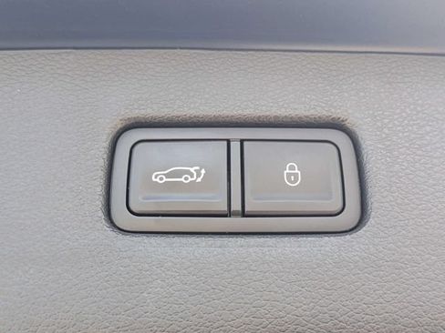 Used 2024 Genesis GV80 2.5T AWD/4WD image 13