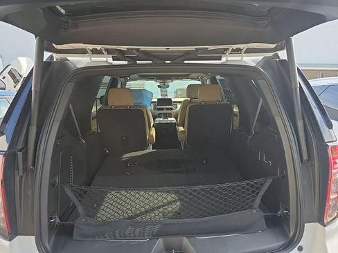 Used 2024 Chevrolet Tahoe Premier w/ Premium Package image 11