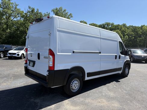 Used 2025 RAM ProMaster 2500 w/ Convenience Group FWD image 4
