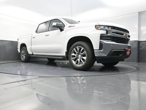 Used 2022 Chevrolet Silverado 1500 LT w/ Z71 Off-Road Package AWD/4WD image 31