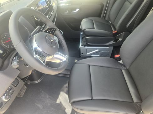 New 2025 Mercedes-Benz Sprinter 2500 image 2
