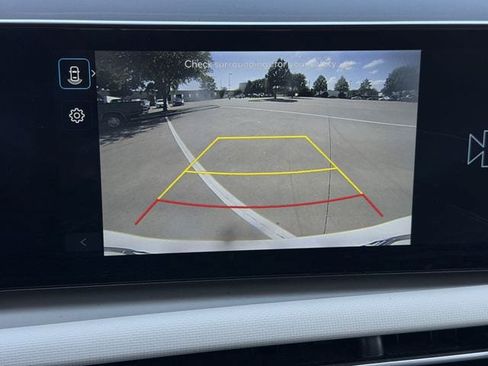 Used 2025 Hyundai Tucson SEL FWD image 16