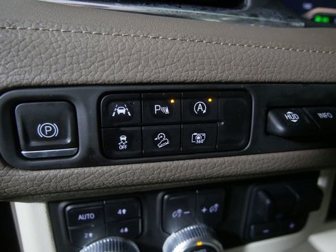 Used 2023 GMC Yukon XL Denali w/ Max Trailering Package AWD/4WD image 18