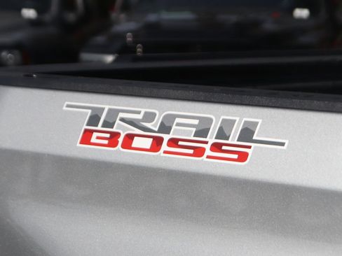 Used 2024 Chevrolet Silverado 1500 LT Trail Boss w/ LT Trail Boss Premium Package AWD/4WD image 53