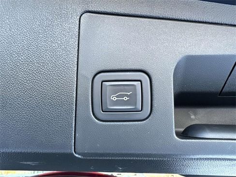 Used 2024 Cadillac XT5 Luxury image 28