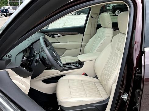 Used 2023 Buick Envision Avenir AWD/4WD image 23
