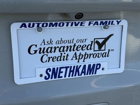 Certified 2017 Chrysler Pacifica Touring-L image 7