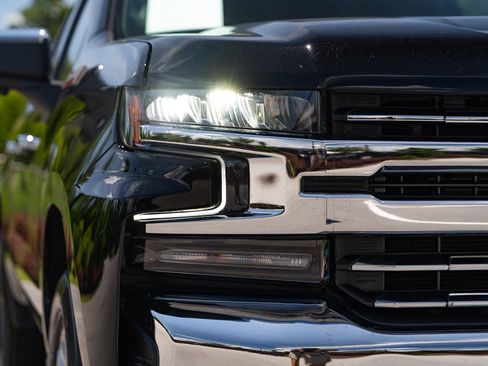 Used 2021 Chevrolet Silverado 1500 LTZ AWD/4WD image 11
