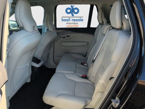 Used 2025 Volvo XC90 B5 Plus w/ Protection Package Premier image 18