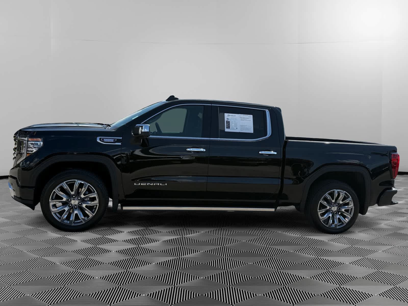 Used 2026 GMC Sierra 1500 Denali AWD/4WD image 2