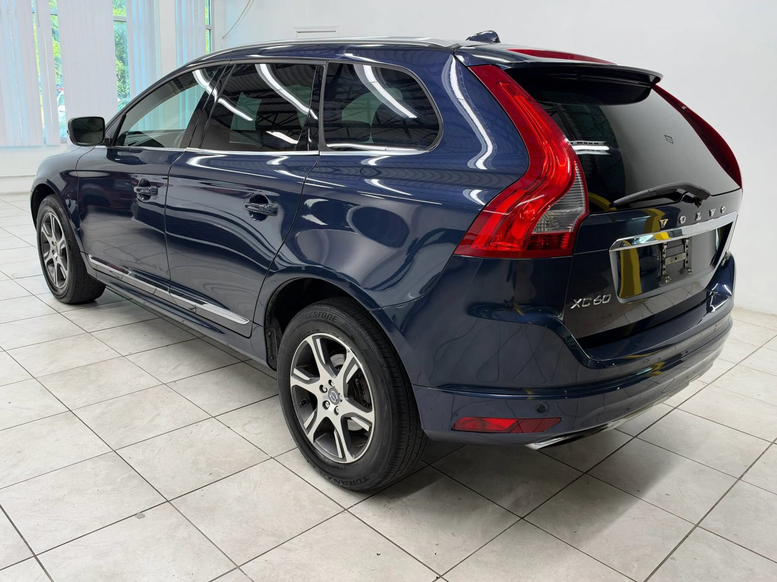 Used 2015 Volvo XC60 T6 AWD/4WD image 7