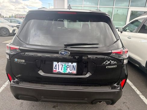Used 2025 Subaru Forester Touring w/ Popular Package - Touring AWD/4WD image 4