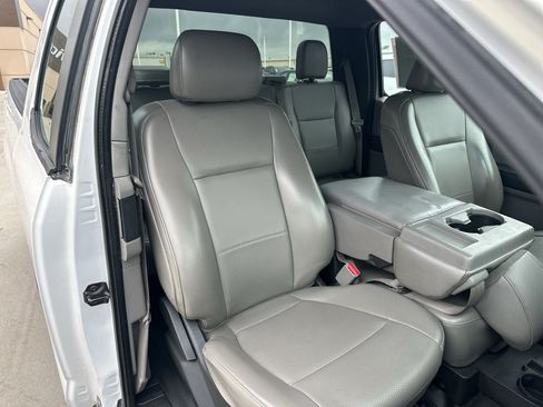 Used 2017 Ford F150 XL w/ Equipment Group 101A Mid AWD/4WD image 29