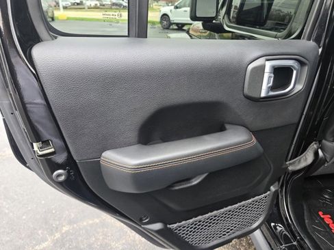 Used 2021 Jeep Gladiator Mojave AWD/4WD image 41