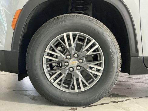 New 2026 Chevrolet Traverse LT w/ LPO, Floor Liner Package FWD image 13