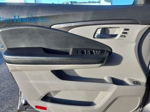 Used 2019 Honda Pilot EX-L image 16